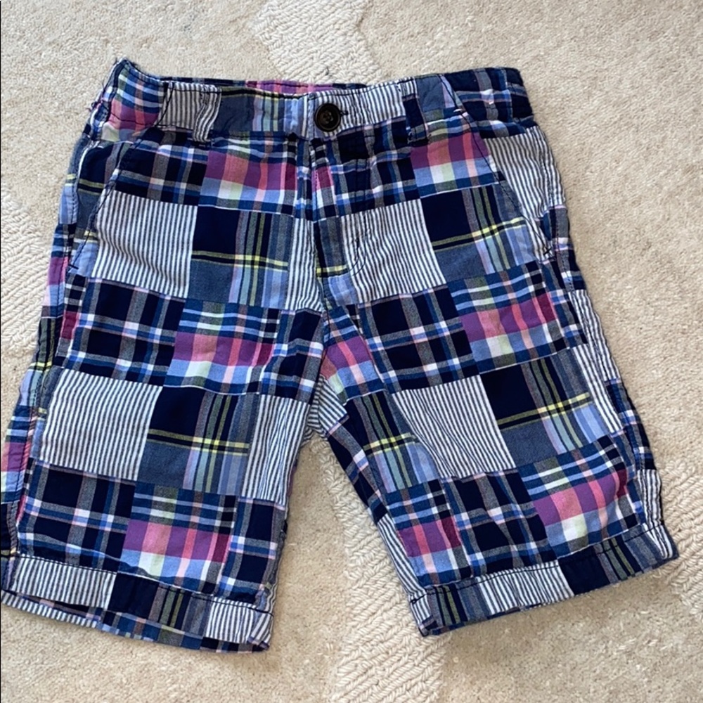 BOYS PLAID SHORTS SIZE 6